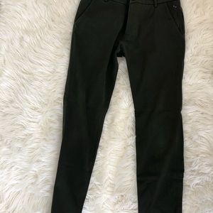 Lululemon Men’s Green Pants